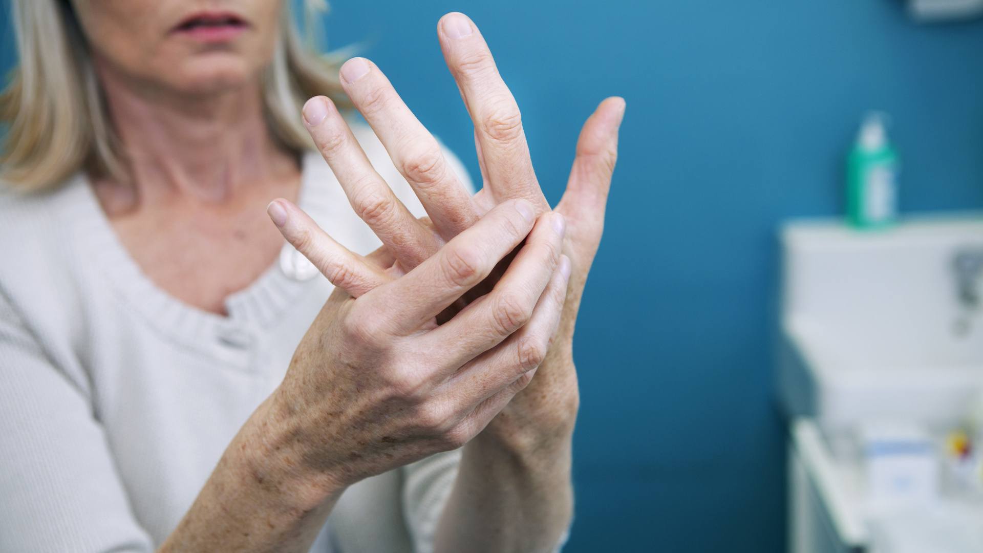 Bělání prstů (Raynaudův syndrom)